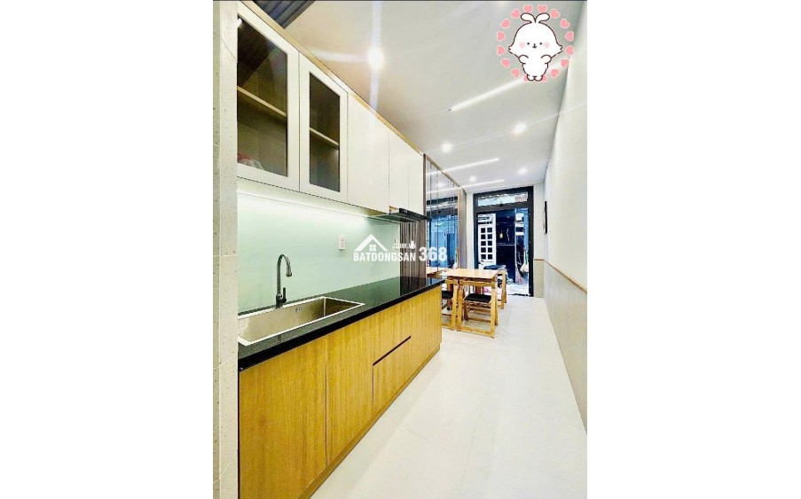 Nhà 3 tầng Tân Bình, hẻm Lạc Long Quân, 18m2, 2PN, 3WC, sổ hồng, giá 2.8 tỷ - Cơ hội an cư lý tưởng